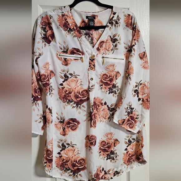 Rue21 Womens Casual Shirt - White Floral Pattern Blouse - Picture 1 of 6